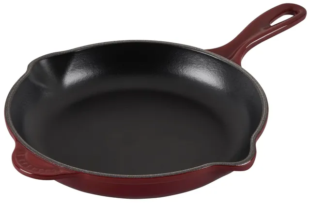 le-creuset-enameled-cast-iron-classic-skillet-9-garnet image 1