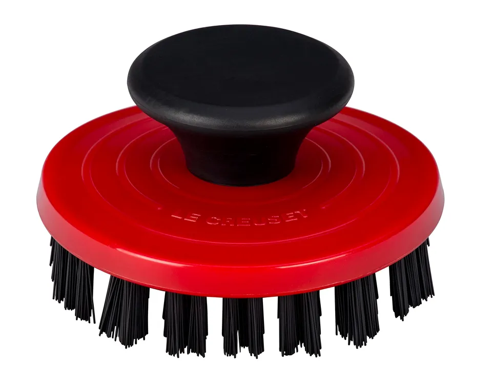 le-creuset-nylon-grill-brush-3-1-4-cerise-dishwasher-safe image 1