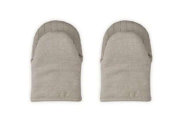 le-creuset-set-of-2-mini-oven-mitts-8-sable image 1