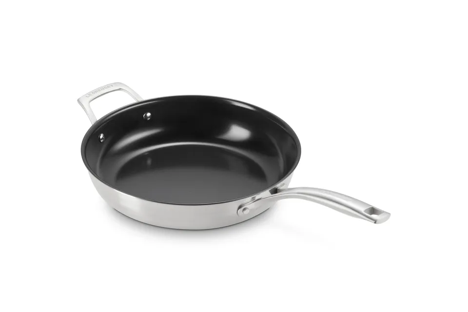 le-creuset-essential-stainless-steel-non-stick-shallow-round-frying-pan-11-with- image 1