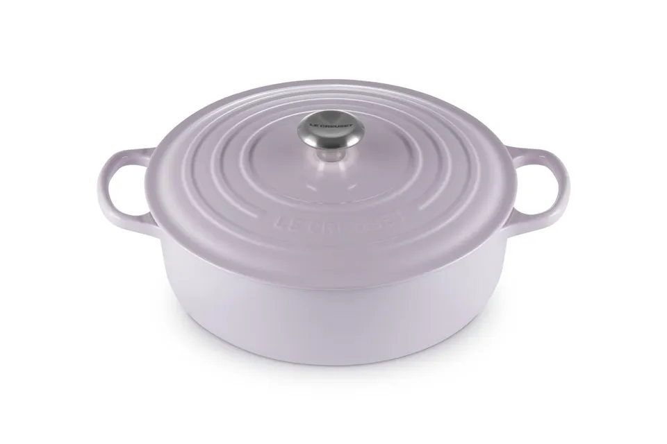 le-creuset-enameled-cast-iron-signature-round-wide-dutch-oven-6-75-qt-shallot image 1