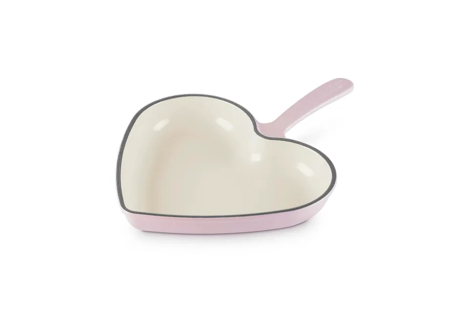 le-creuset-enameled-cast-iron-traditional-heart-skillet-10-25-chiffon-pink image 1
