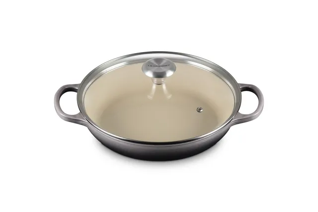 le-creuset-enameled-cast-iron-signature-round-braiser-2-25-qt-with-glass-lid-oys image 1