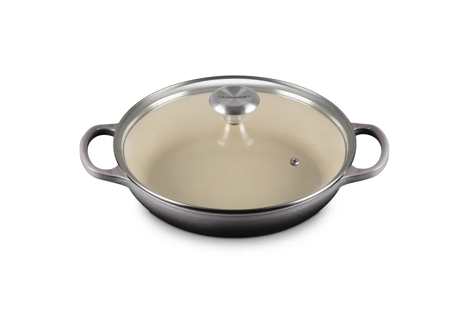 le-creuset-enameled-cast-iron-signature-round-braiser-2-25-qt-with-glass-lid-oys image 1