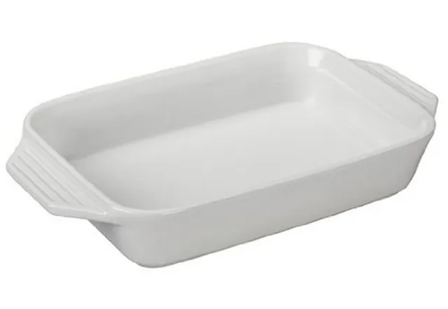 le-creuset-stoneware-rectangular-dish-3-15-qt-12-5-x-8-25-white image 1