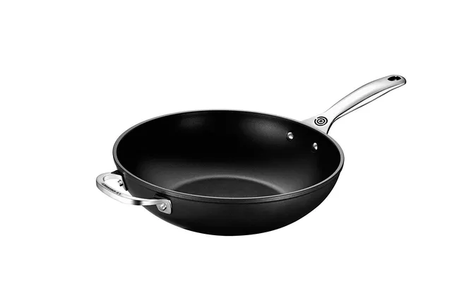 le-creuset-toughened-nonstick-stir-fry-pan-12-inch image 1