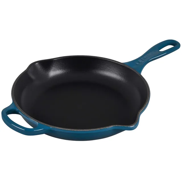 le-creuset-signature-cast-iron-signature-iron-handle-skillet-9-inch-deep-teal image 1