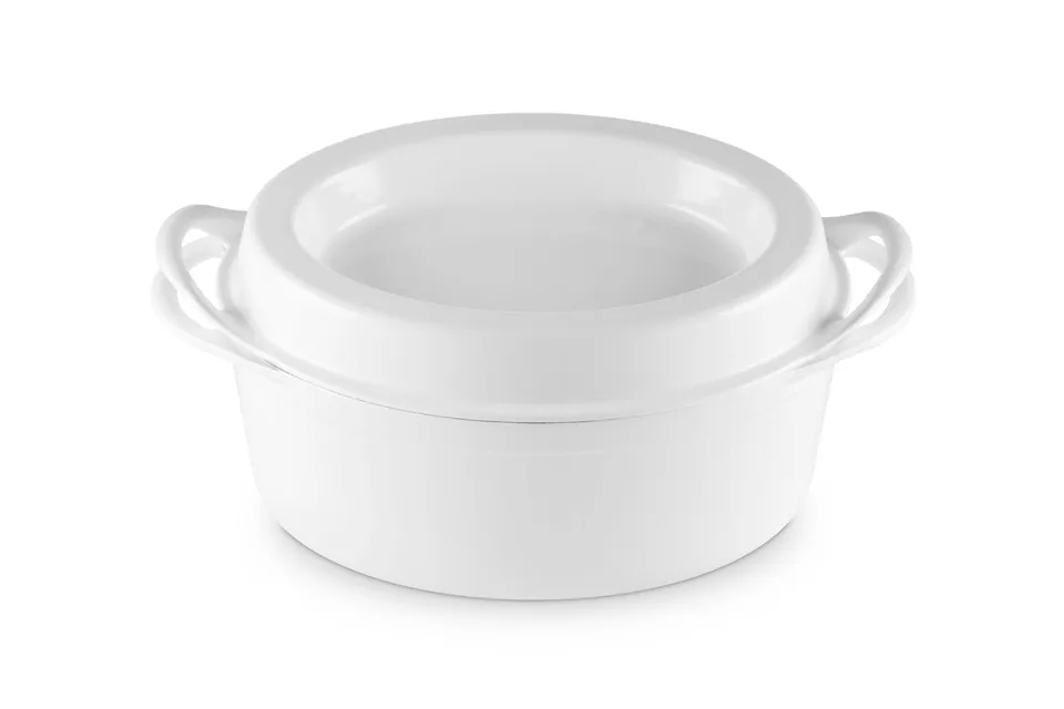 le-creuset-enameled-cast-iron-traditional-oval-doufeu-7-25-qt-white image 1