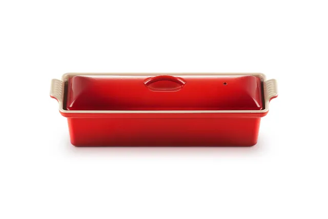 le-creuset-enameled-cast-iron-p-t-terrine-2-qt-cerise image 1