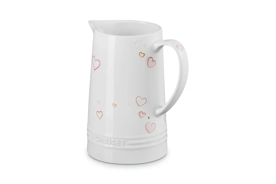 le-creuset-mon-coeur-collection-stoneware-signature-pitcher-1-6-qt-white-with-he image 1