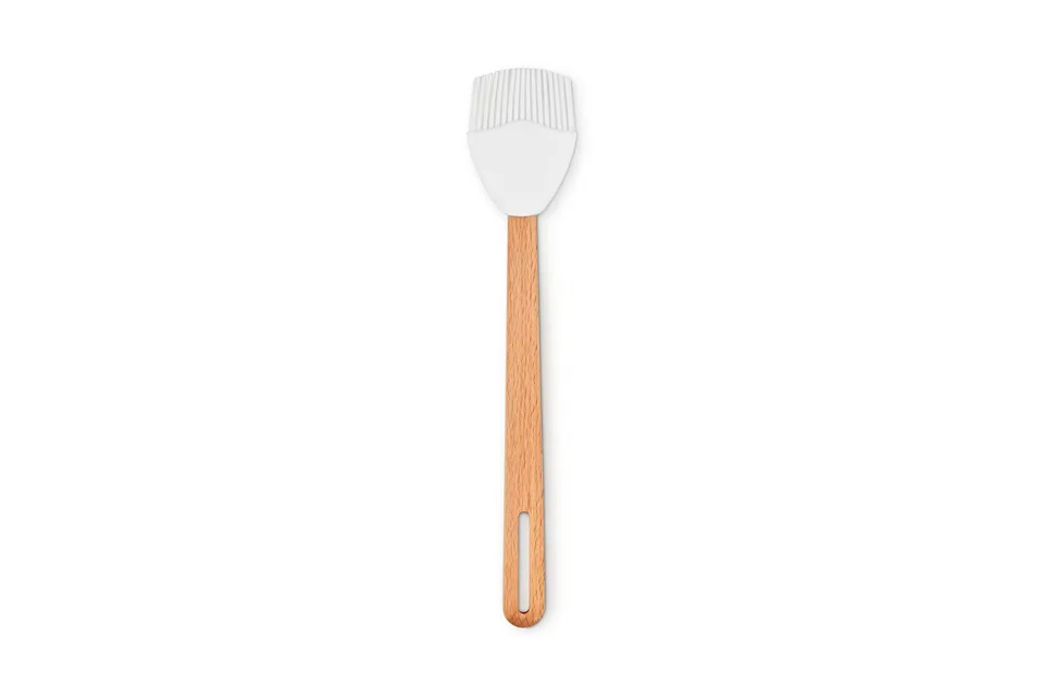 le-creuset-silicone-signature-basting-brush-white-heat-resistant-silicone-with-b image 1