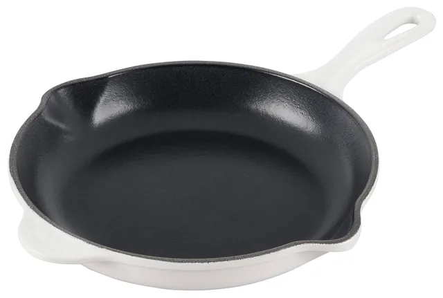le-creuset-classic-cast-iron-handle-skillet-9-white image 1