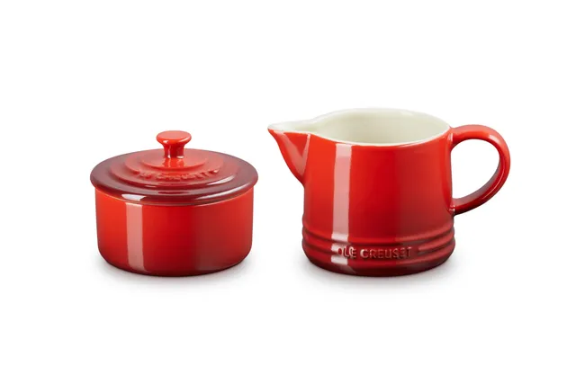 le-creuset-stoneware-signature-cream-sugar-set-cerise image 1