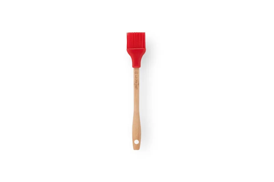 le-creuset-silicone-pastry-brush-with-wood-handle-6-1-inch-cerise image 1