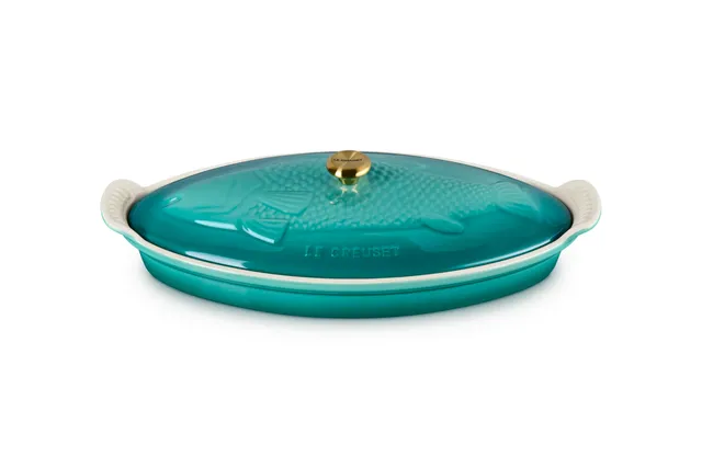 le-creuset-stoneware-heritage-fish-baker-1-7-qt-riviera image 1