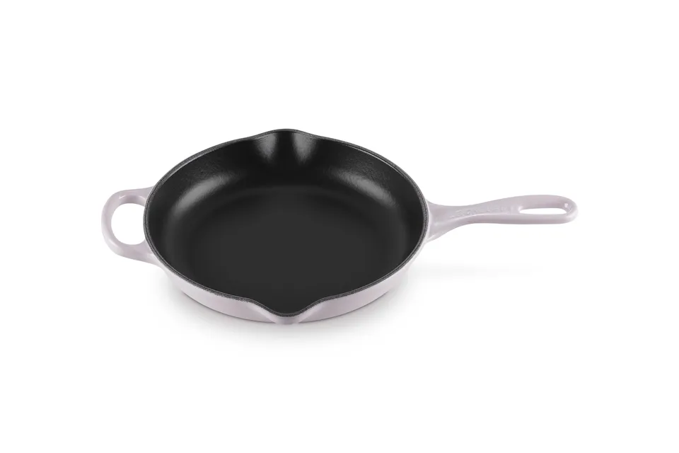 le-creuset-enameled-cast-iron-signature-iron-handle-skillet-9-shallot image 1