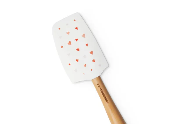 le-creuset-mon-coeur-collection-silicone-craft-medium-spatula-white-with-hearts image 1