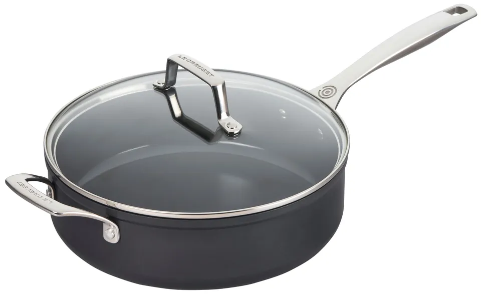 le-creuset-essential-non-stick-ceramic-saut-pan-with-glass-lid-4-qt-induction-co image 1