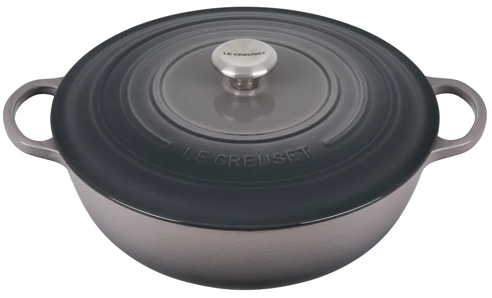 le-creuset-signature-cast-iron-chef-s-oven-7-5qt-oyster image 1