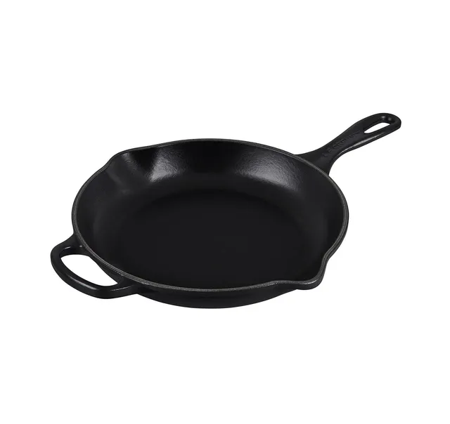 le-creuset-enameled-cast-iron-signature-iron-handle-skillet-9-1-3-8-qt-licorice image 1