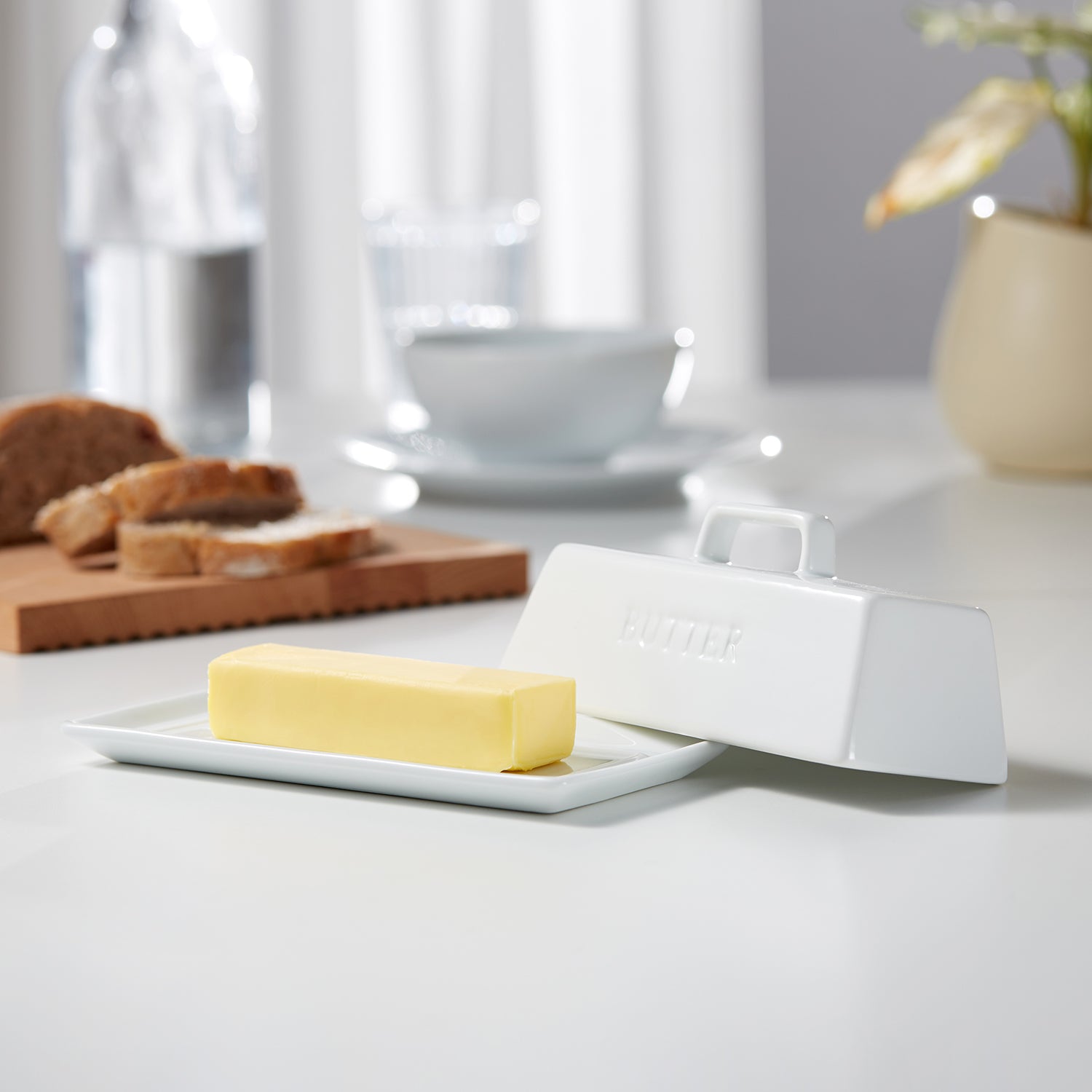 kook-ceramic-butter-dish-with-lid-1-stick-capacity-microwave-dishwasher-safe image 3
