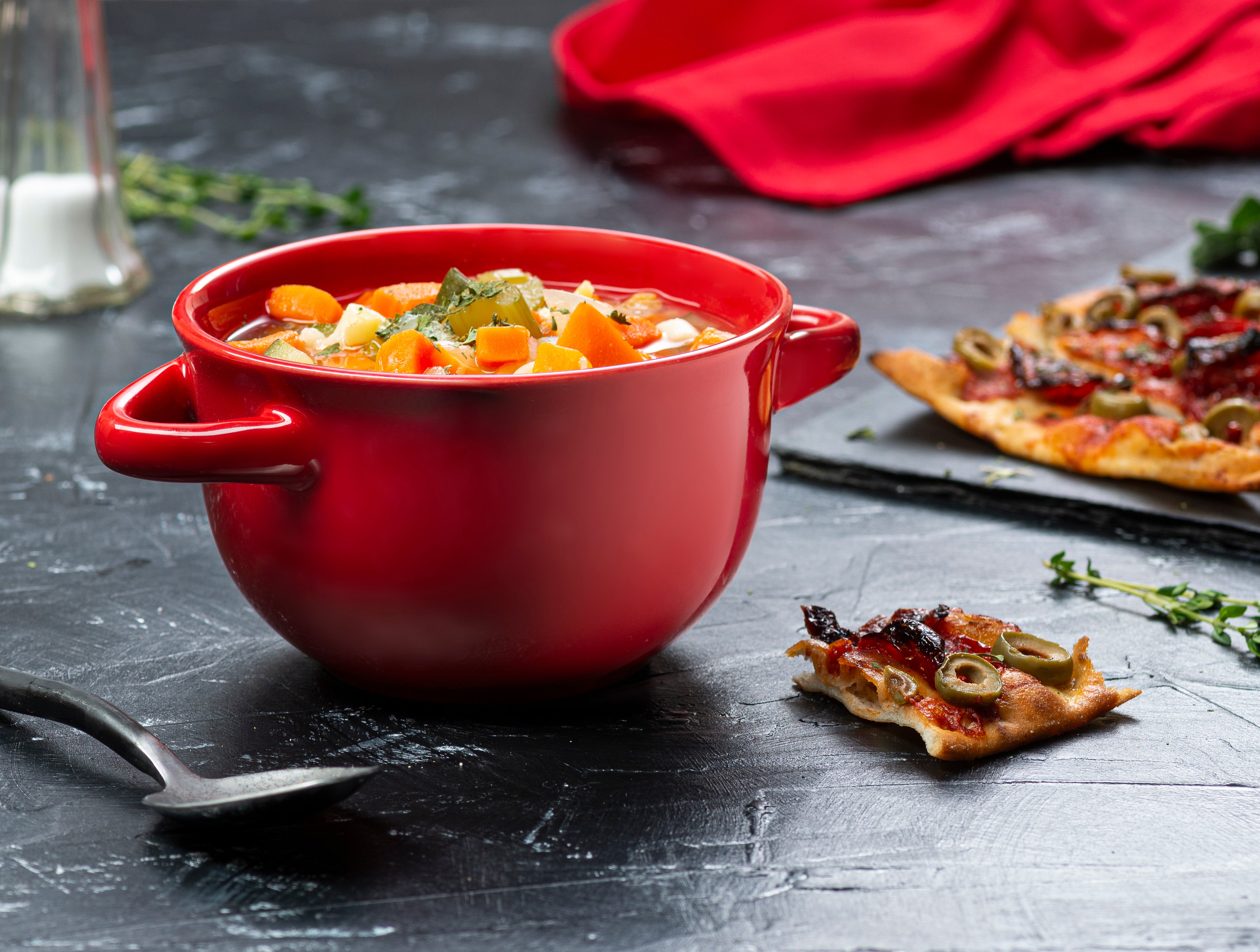 kook-ceramic-soup-bowls-with-stay-cool-handles-18-oz-set-of-4 image 4