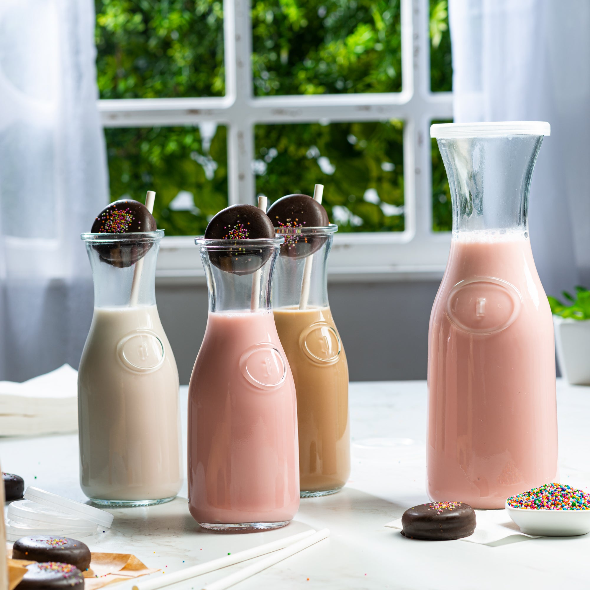 kook-glass-carafes-with-lids-set-of-2-35-oz-24-oz image 5