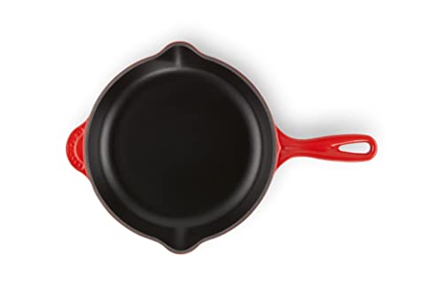 le-creuset-enameled-cast-iron-classic-skillet-9-inch-cerise image 7
