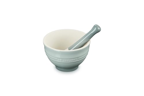 le-creuset-stoneware-mortar-pestle-10-oz-sea-salt image 8