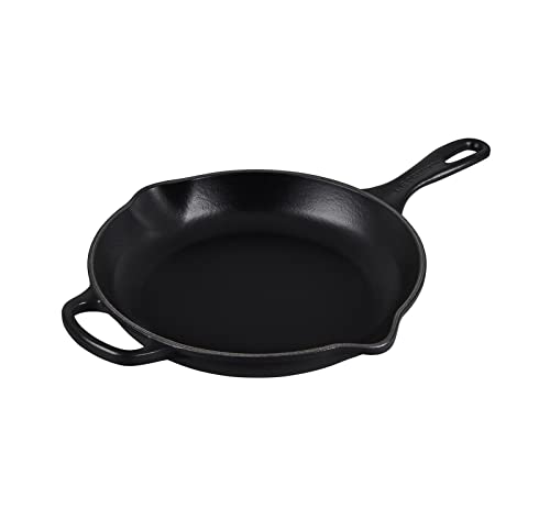 le-creuset-enameled-cast-iron-signature-iron-handle-skillet-9-1-3-8-qt-licorice image 5