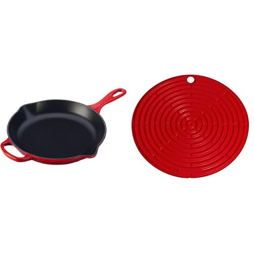 le-creuset-enameled-cast-iron-signature-iron-handle-skillet-11-75-silicone-cool- image 6