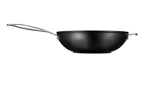 le-creuset-toughened-nonstick-stir-fry-pan-12-inch image 5