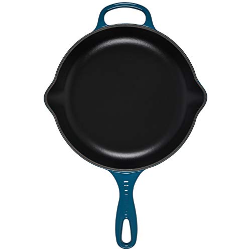 le-creuset-signature-cast-iron-signature-iron-handle-skillet-9-inch-deep-teal image 5