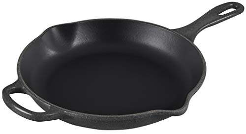 le-creuset-enameled-cast-iron-signature-iron-handle-skillet-10-25-1-3-4-qt-stone image 8
