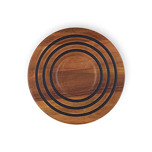 le-creuset-magnetic-wooden-trivet-with-silicone-rings-acacia-wood-8-inch image 6