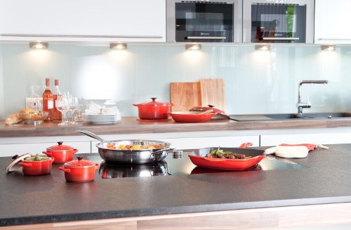le-creuset-enameled-cast-iron-10-25-inch-square-skillet-grill-cerise image 7