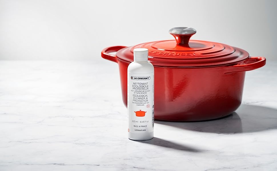 le-creuset-enameled-cast-iron-cookware-cleaner-8-45-oz image 5