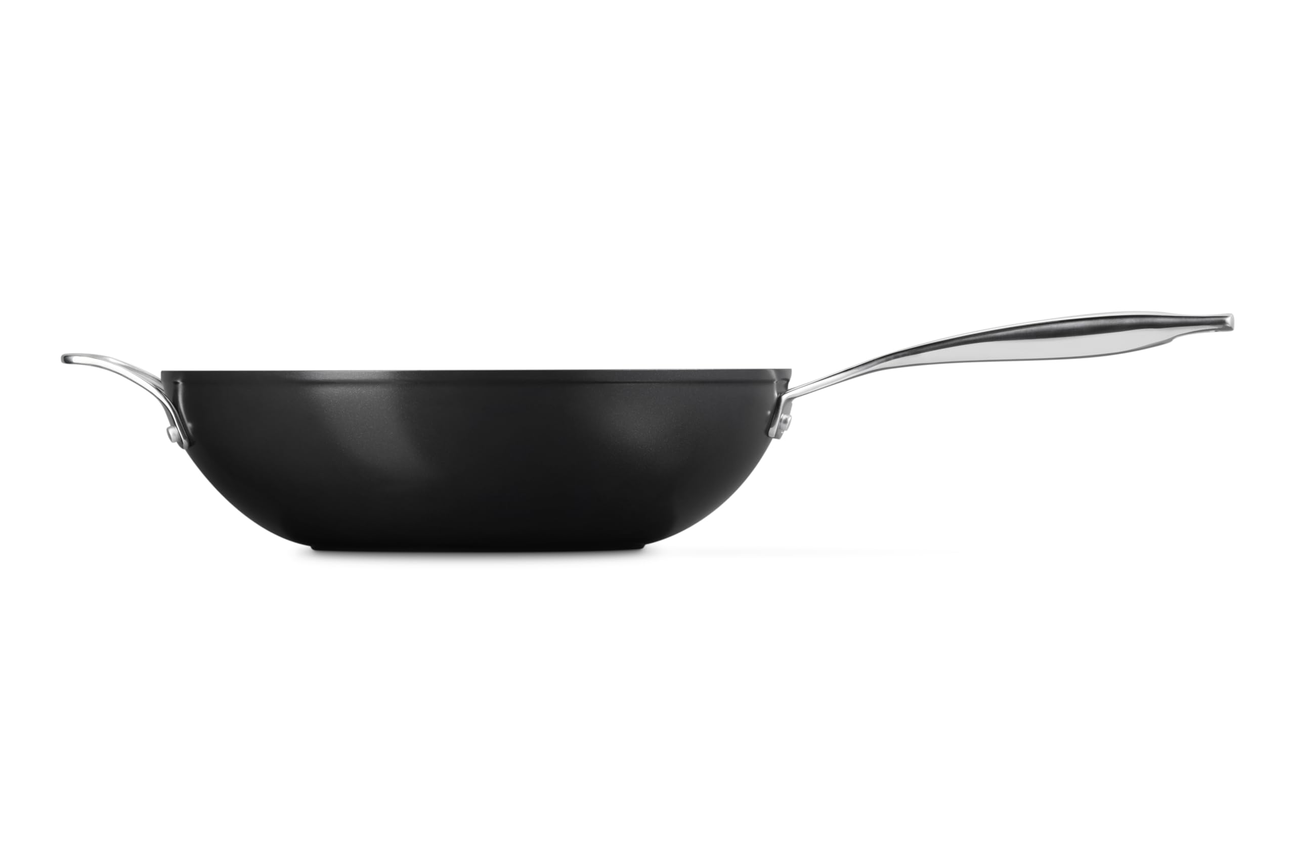 le-creuset-essential-non-stick-ceramic-stir-fry-pan-12-with-glass-lid image 3