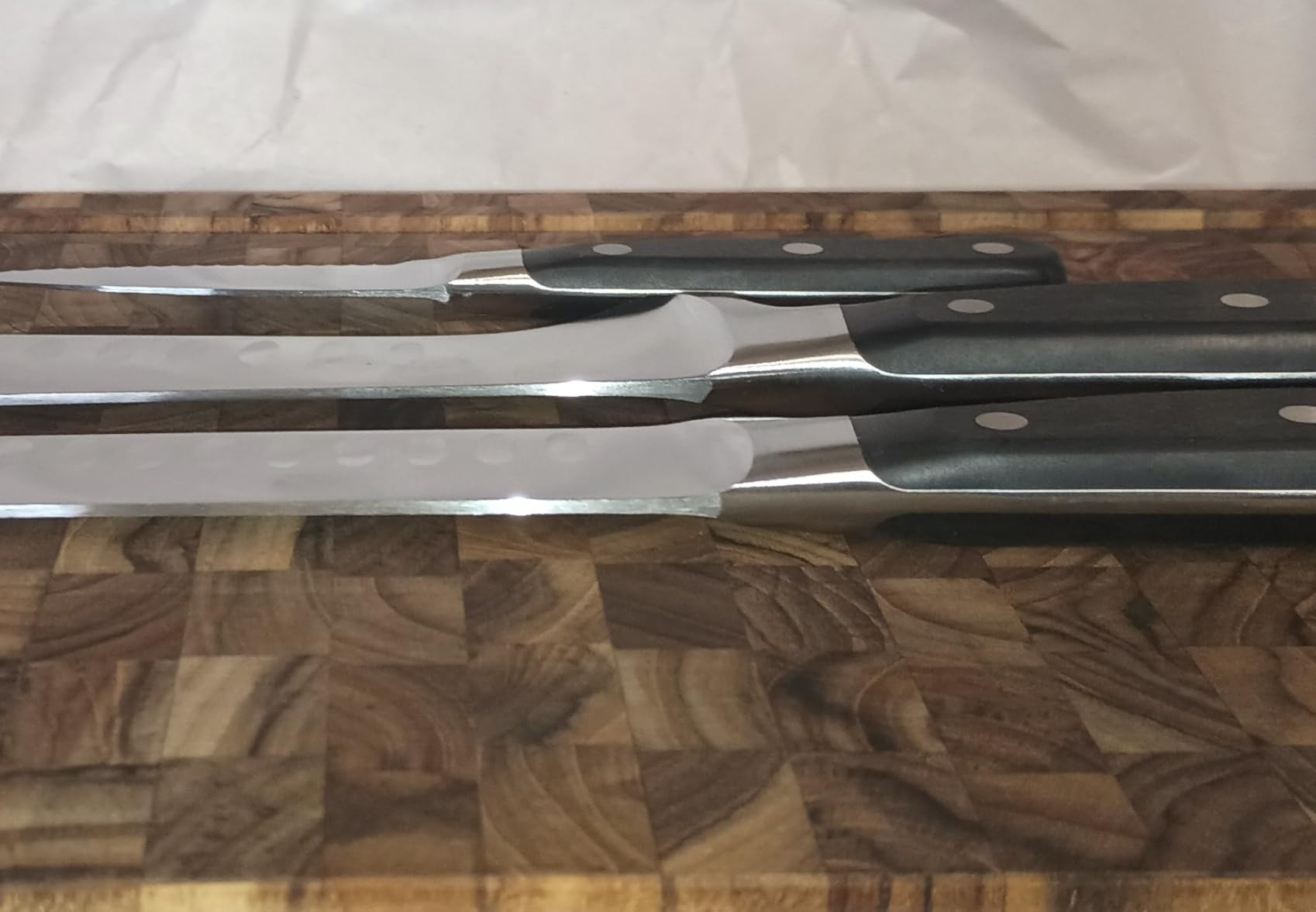 Quality knives, but missing a fork