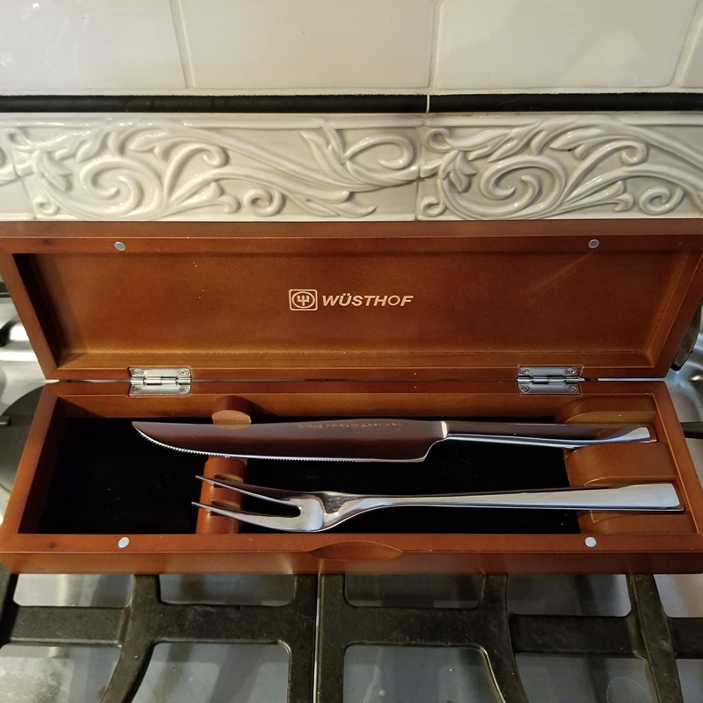 Nice knives, but arrive with a faint smell