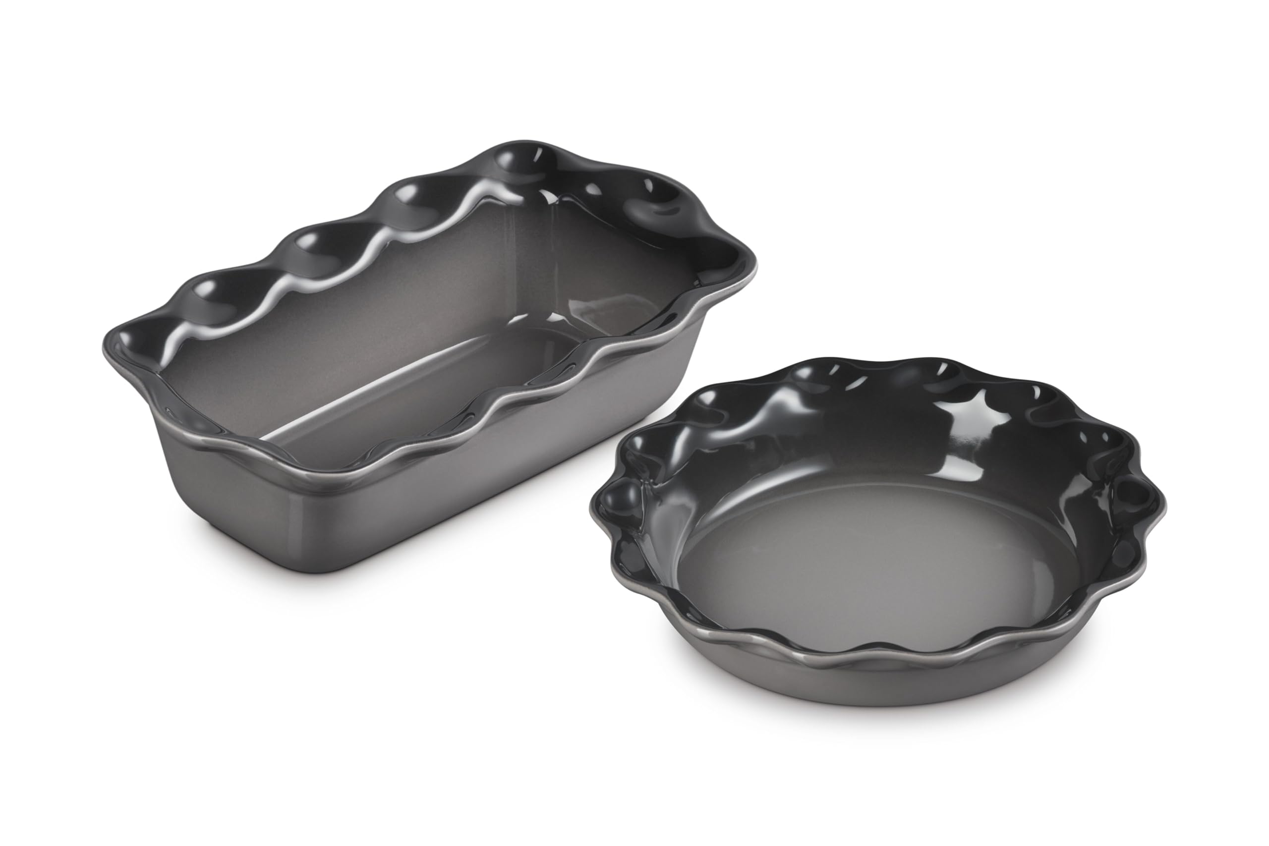 le-creuset-stoneware-set-of-2-9-heritage-fluted-pie-dish-and-9-fluted-loaf-dish- image 8
