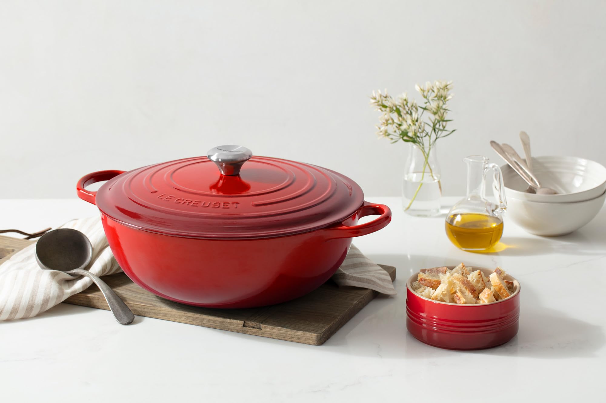 le-creuset-signature-cast-iron-chef-s-oven-7-5qt-artichaut image 6