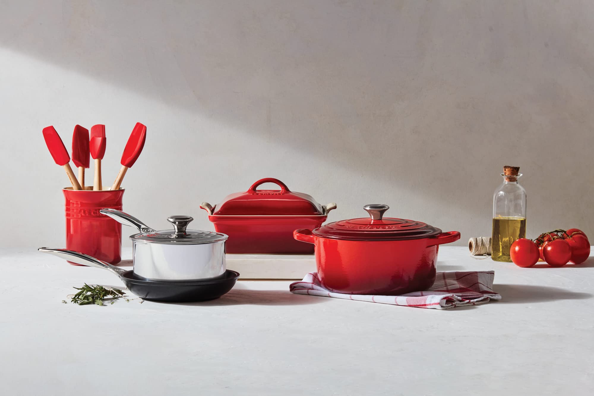 le-creuset-mixed-material-cookware-set-12-piece-in-cerise-red-includes-dutch-ove image 2