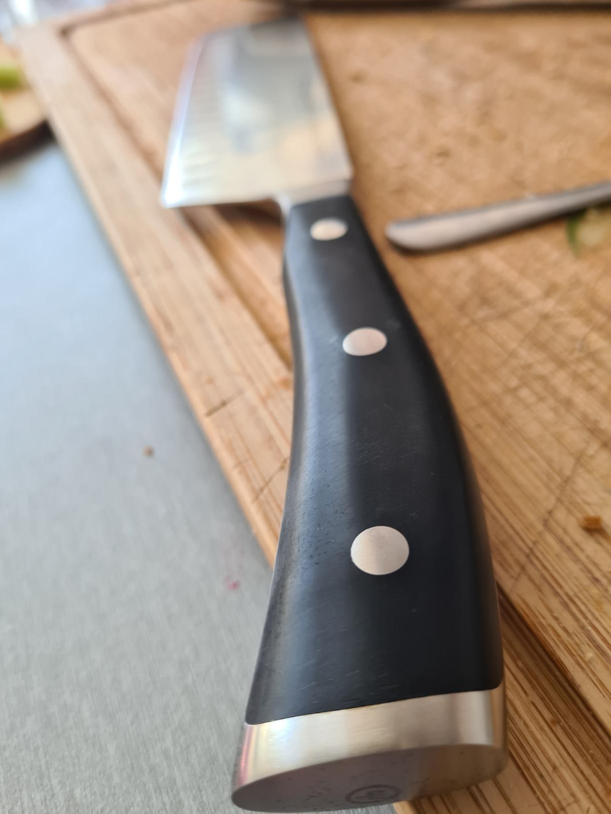 Great knife, but needs care