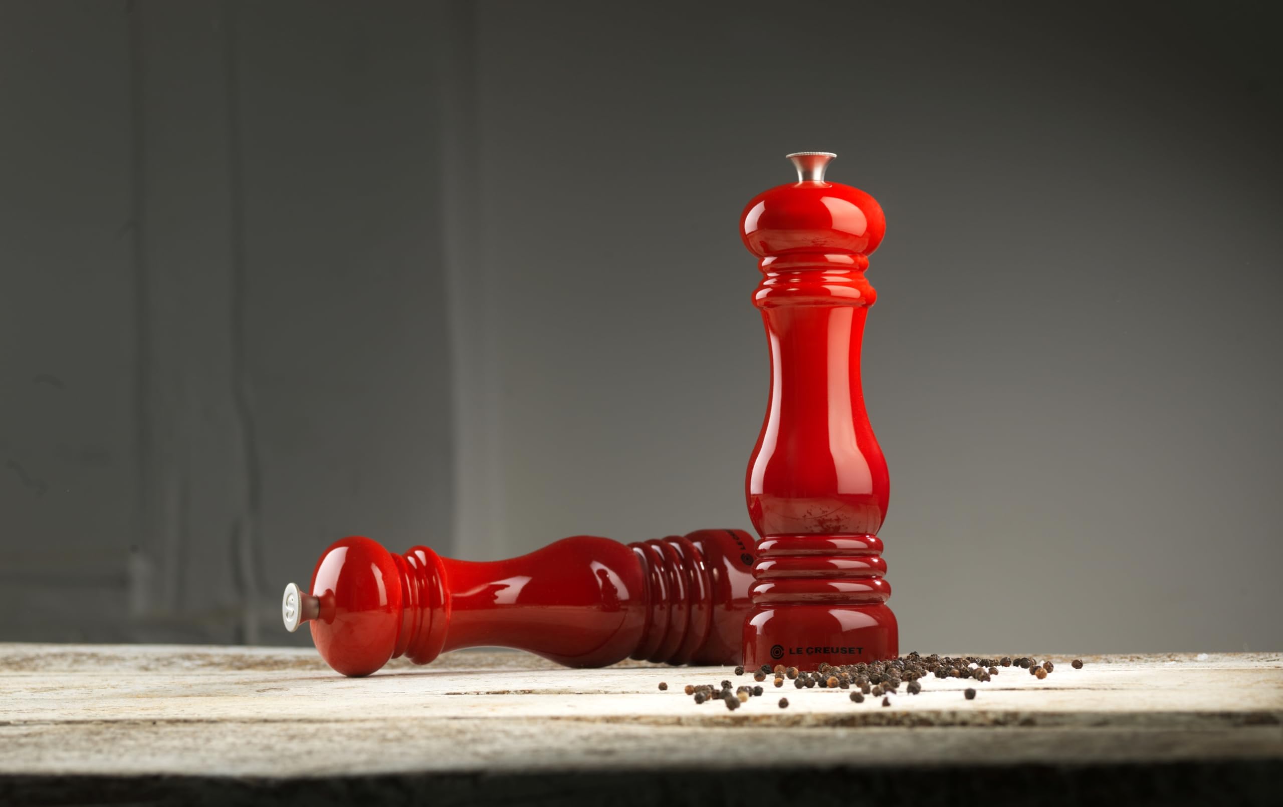 le-creuset-salt-and-pepper-mill-set-8-inch-white-ceramic-grinders-for-perfect-se image 6