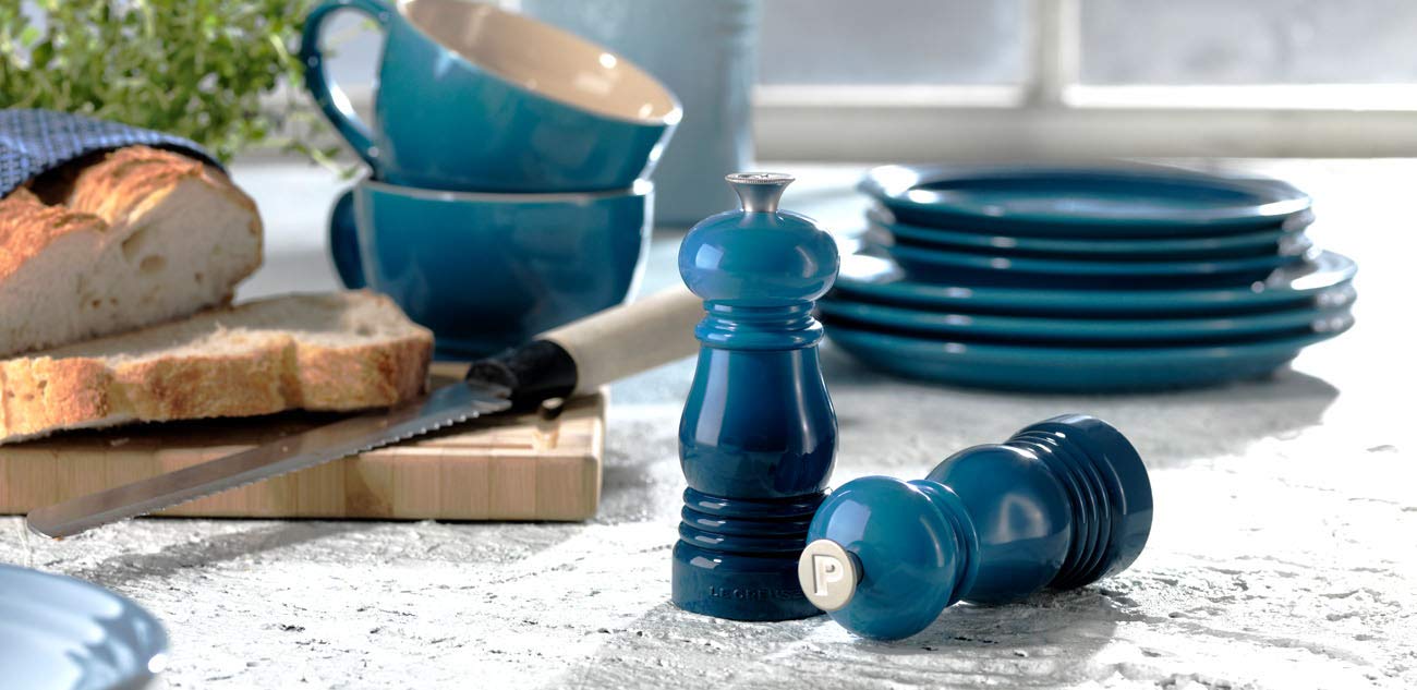 le-creuset-petite-salt-and-pepper-mill-set-5-x-2-each-marseille image 3