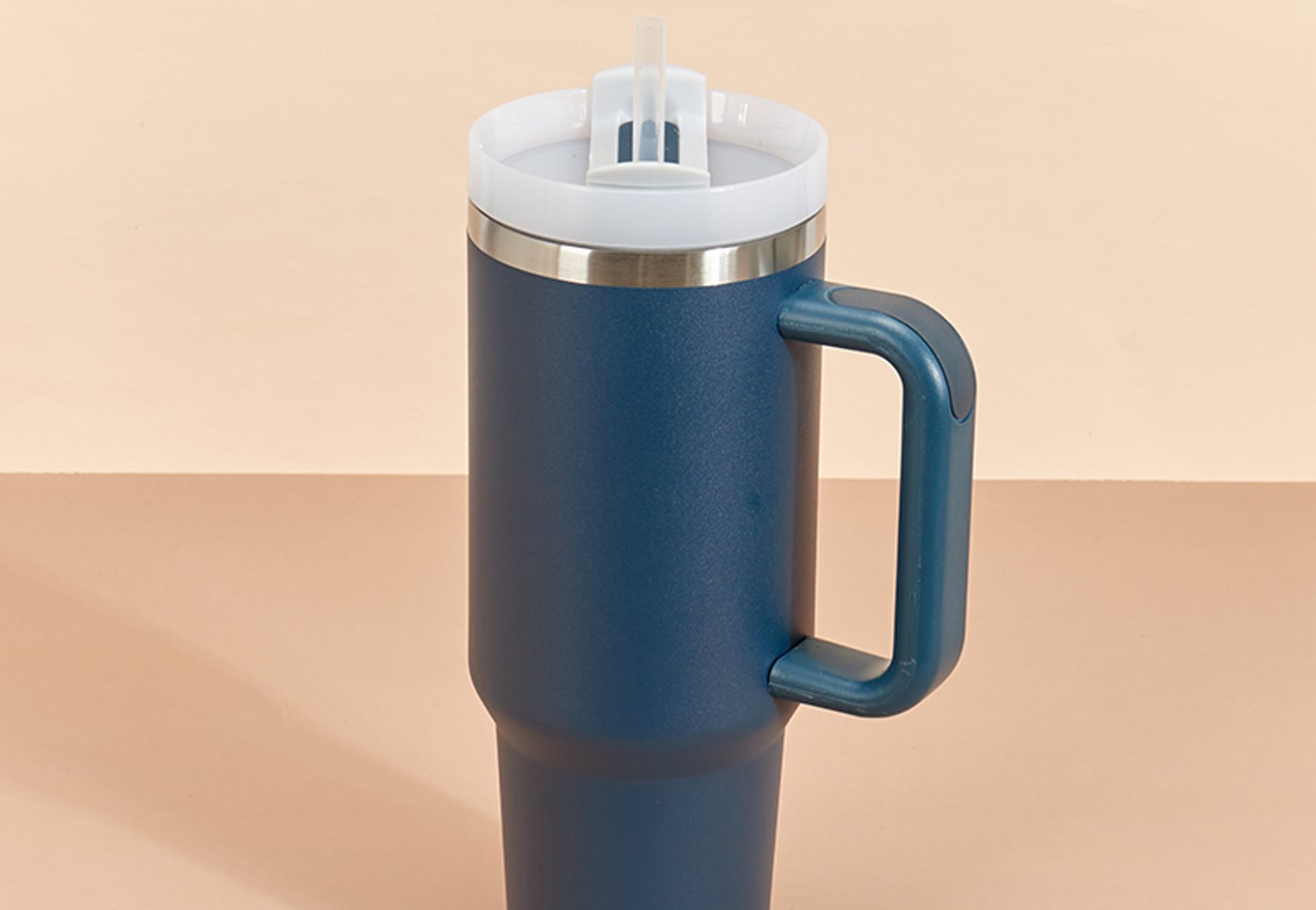 kook-stainless-steel-tumbler-with-straw-and-handle-40-oz image 3