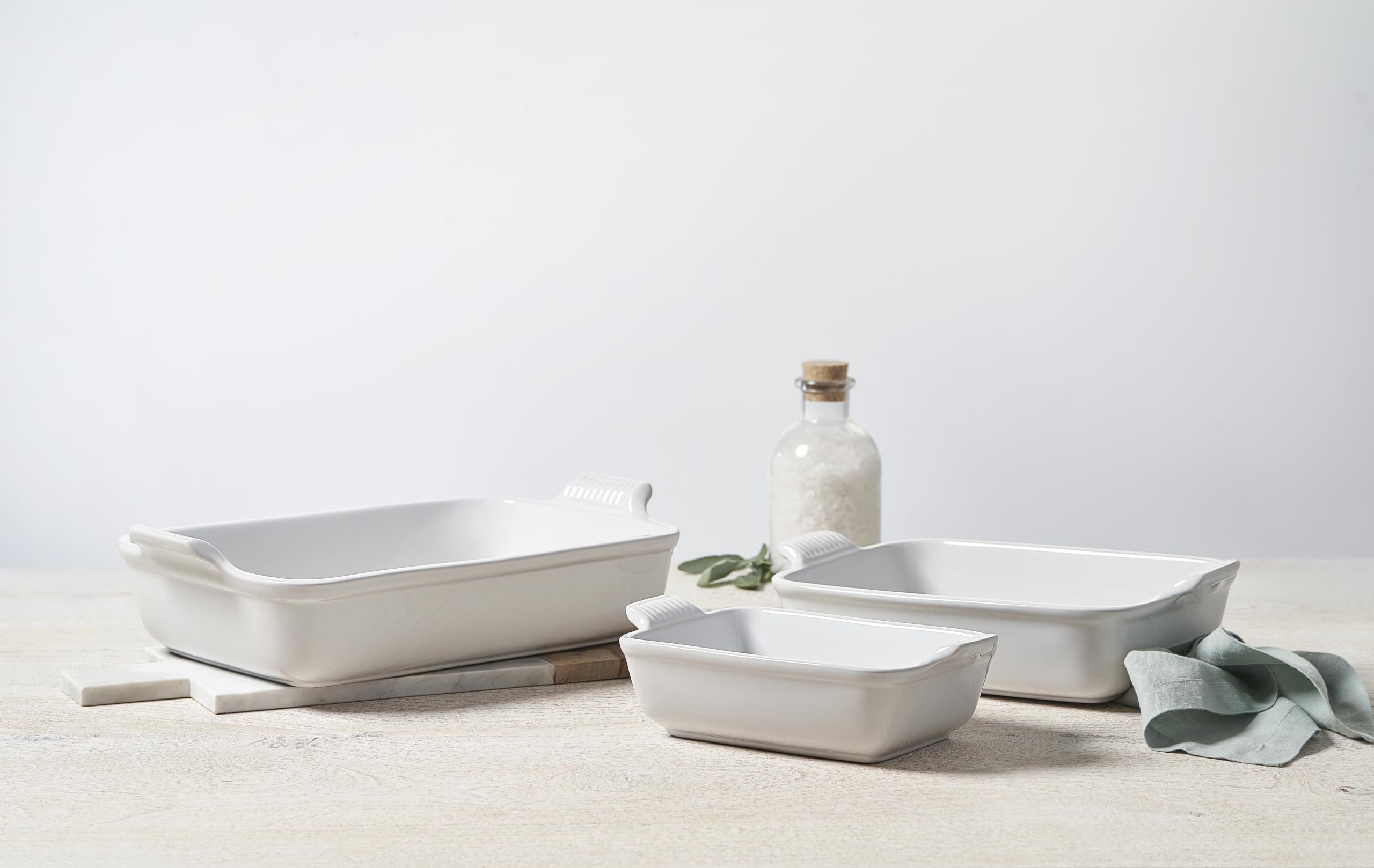 le-creuset-stoneware-heritage-3-piece-rectangular-baking-dish-set-chiffon-pink image 4