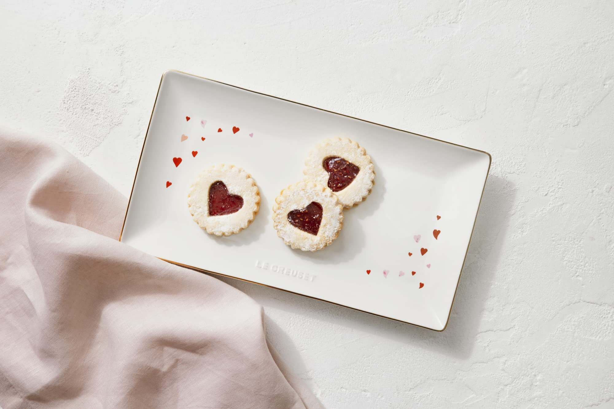 le-creuset-l-amour-stoneware-rectangular-hostess-tray-11-25-x-6-25-white-with-he image 2