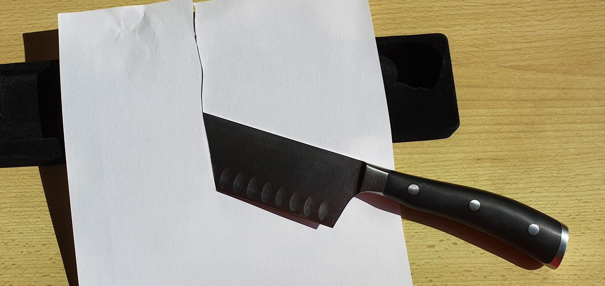 Great blade, but the handle color fades